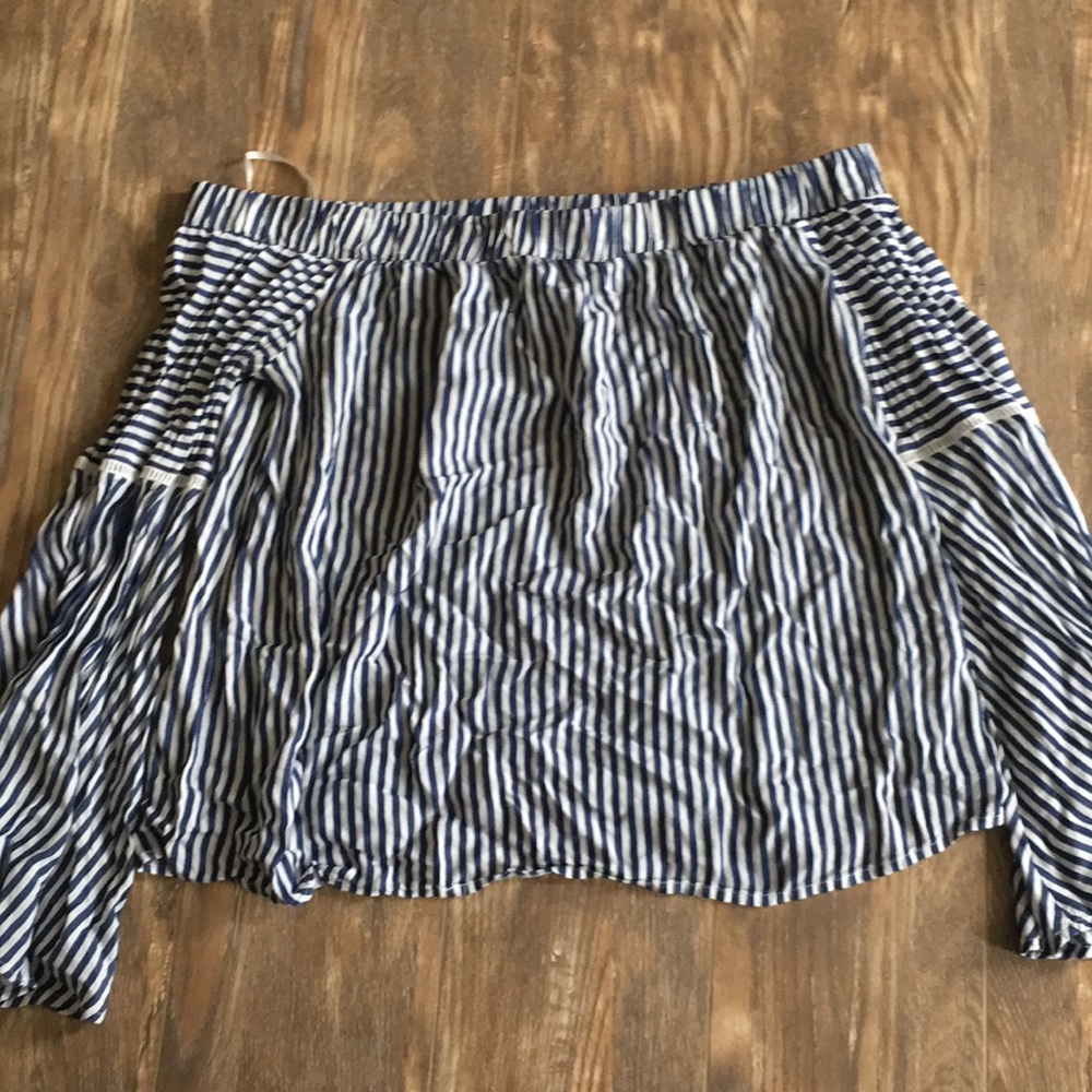 Forever 21 off shoulder top